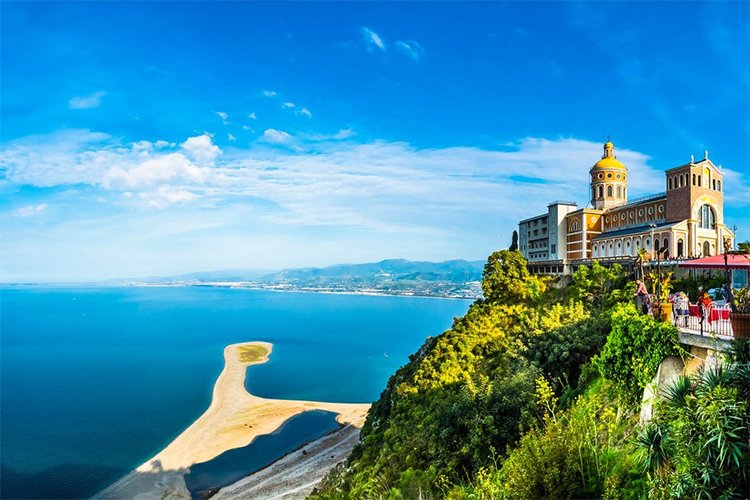 10 Stunning Mediterranean Islands You Should Visit