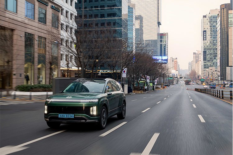 Hyundai's stunning IONIQ 9 with over 330 miles