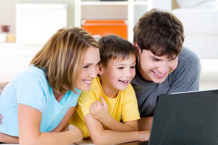 The 5 Best Parenting Blogs for Tips and Ideas