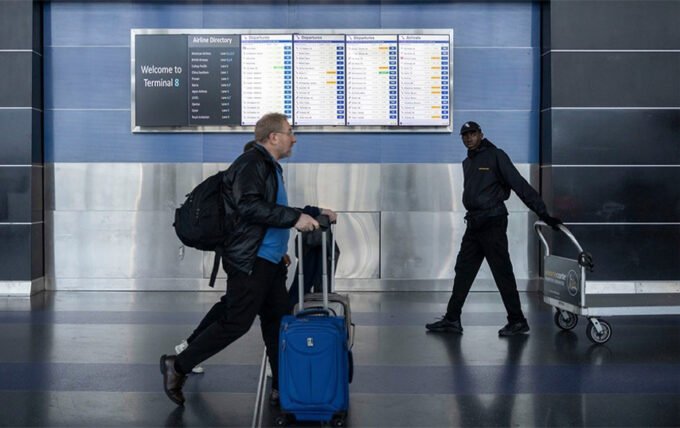 The 15-Minute “Arrival Walk” That Makes Any New City Feel Familiar